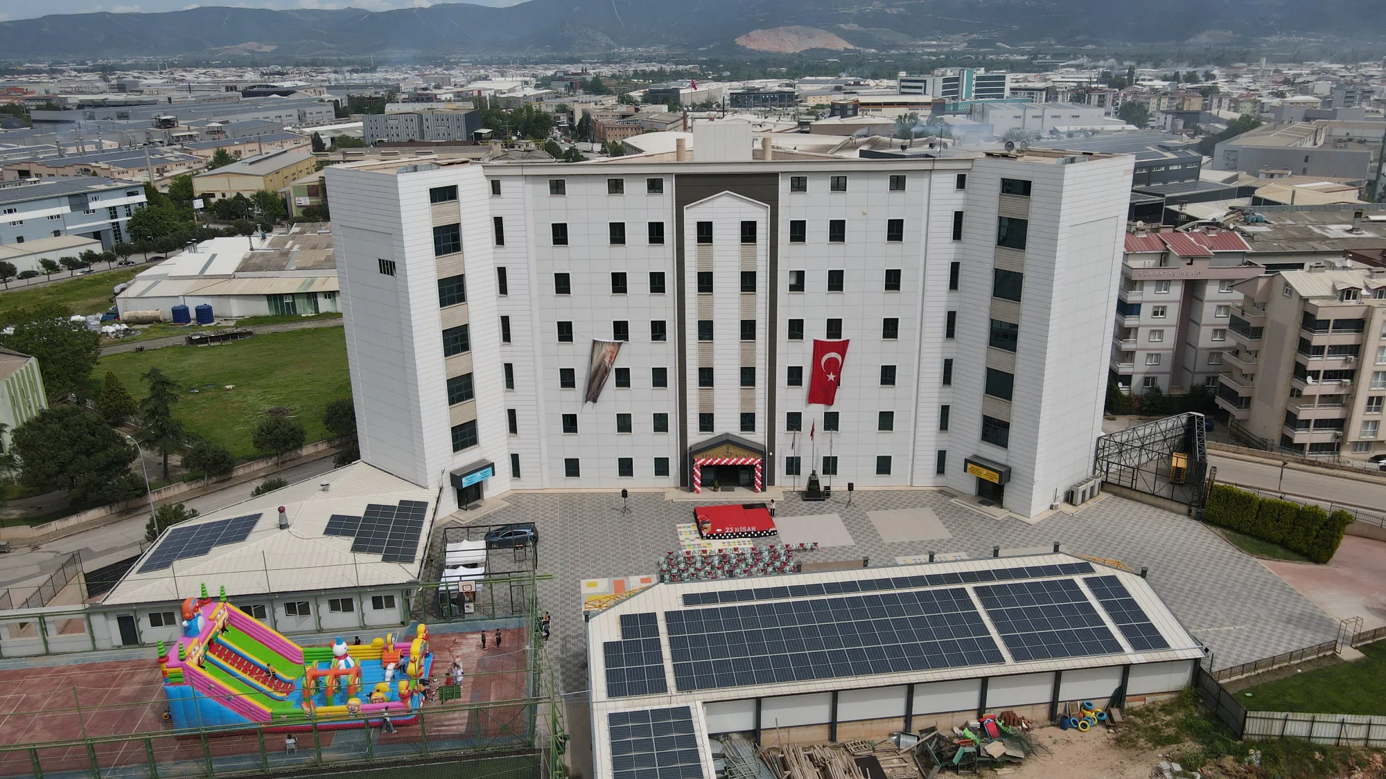 Kampüs binası, havadan görünüm